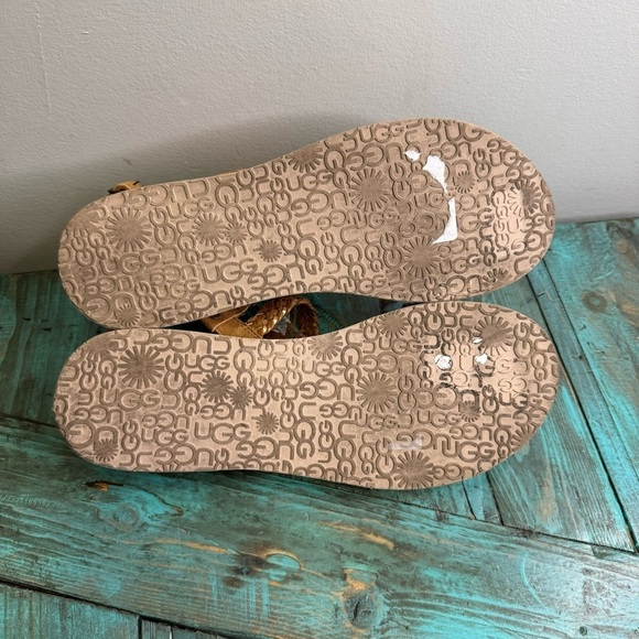 Ugg Tan Leather Sandals Size 11 - Picture 8 of 8